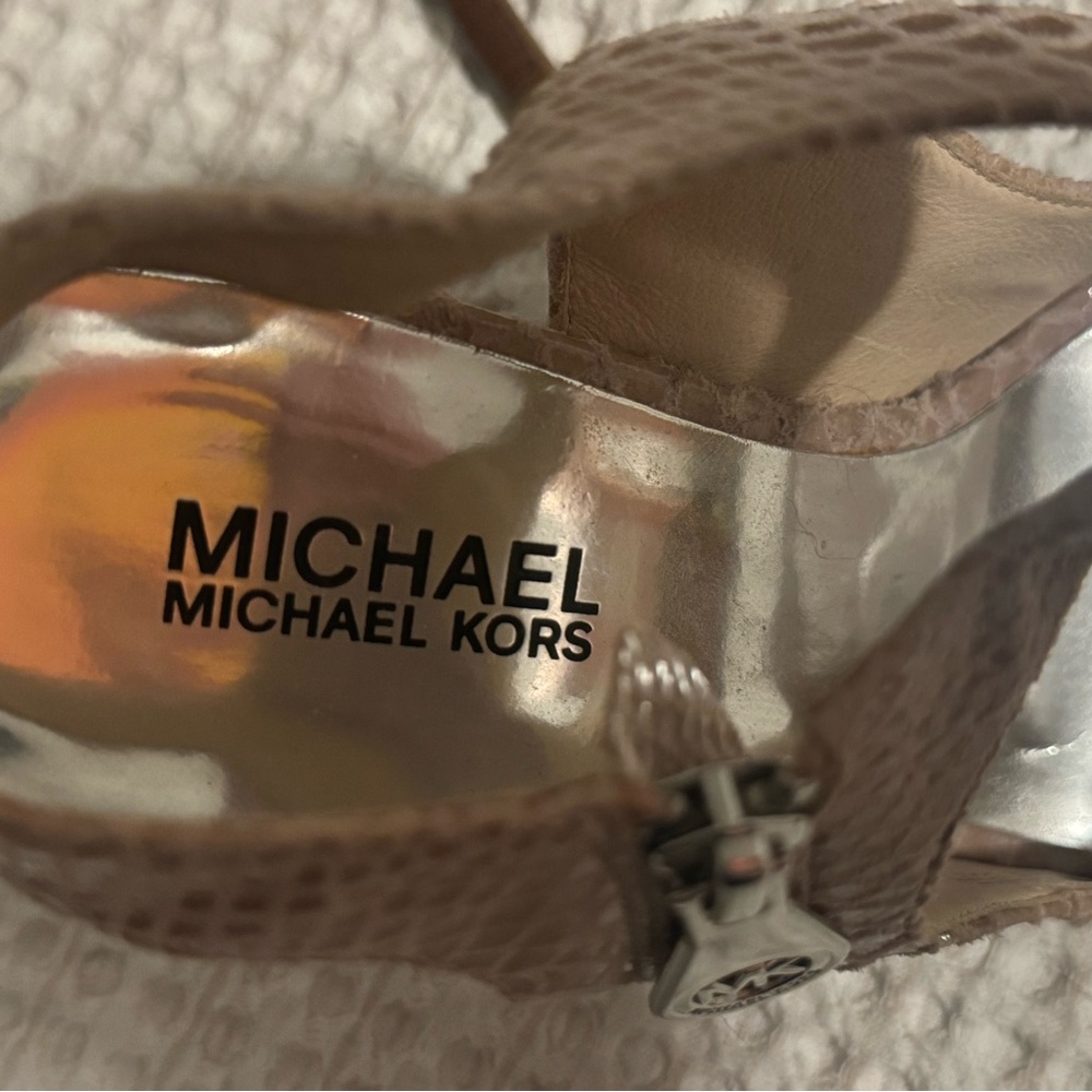 Michael By Michael Kors Light Pink Suede Heel Size 8 - Picture 5 of 6